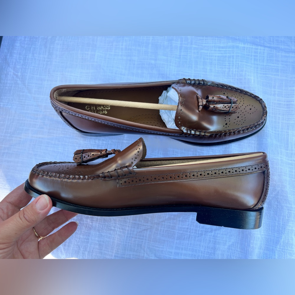 Brand new in box GH Bass Weejuns. The OG of loafers!